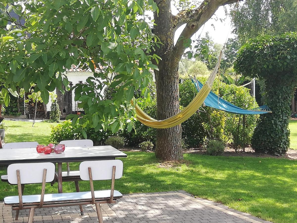 Noest Bed & Breakfast Destelbergen Bagian luar foto